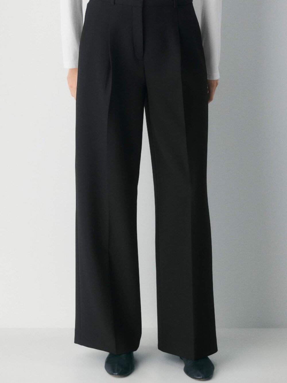 Wilfred NWOT Wide Leg Crepe Dress Pants Size 10